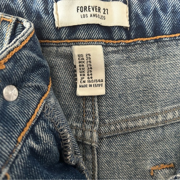 Forever 21 - Distressed Denim Shorts - high rise - Size 25 - Picture 4 of 6